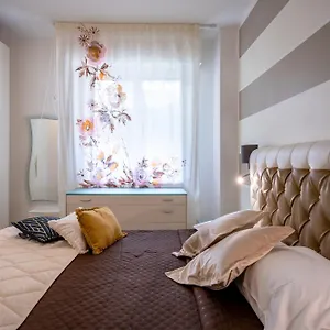 Kalbia Or Renovated, Functional, Intimate And Appartamento
